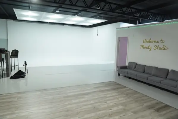 Building of Studio Exposja