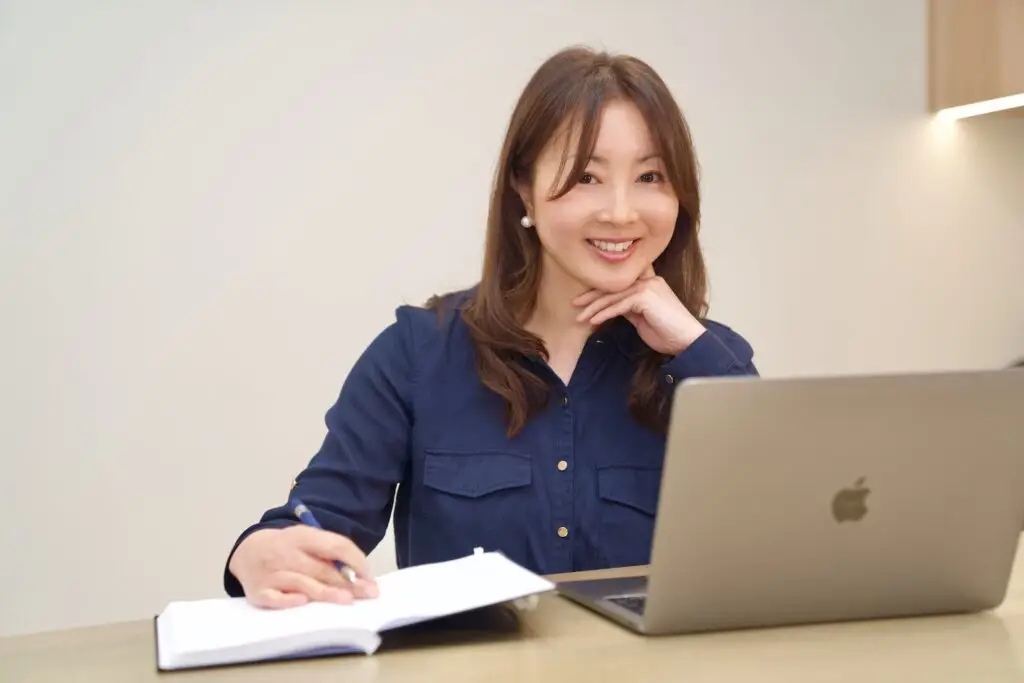 Professional headshot business photo in Melbourne by Exposja Photography